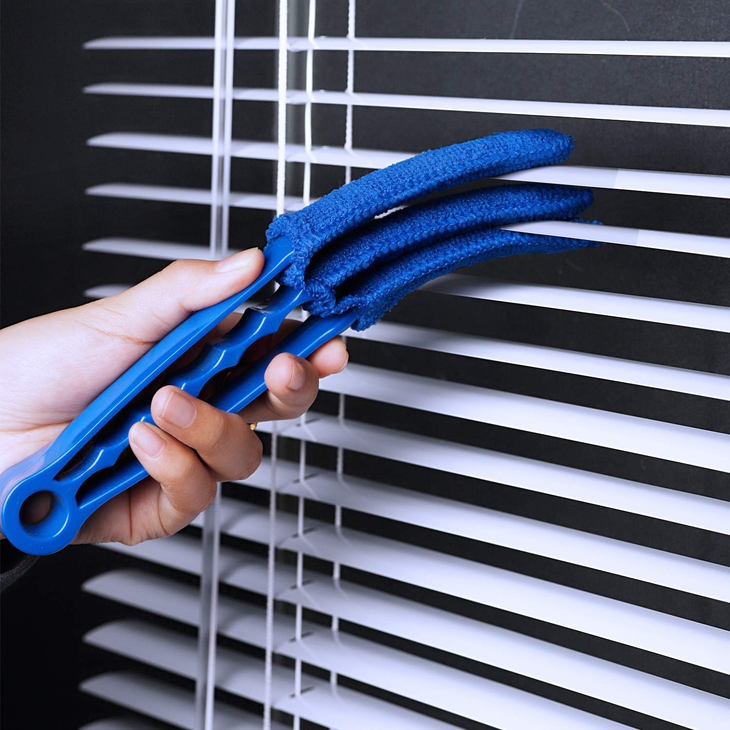 Cleaning Brush Set 4pcs Multi Purpose Duster for Blinds Air Vent Car Interior - Random Color