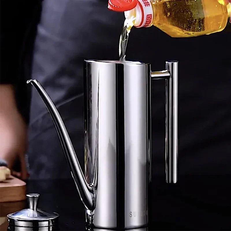 Oil Dispenser 700mL 304 Stainless Steel Precision Pouring Pot with Drip Control for Kitchen Use