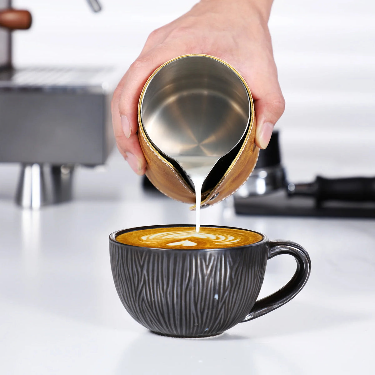 Milk Frothing Pitcher 450mL Stainless Steel Steaming Jug with Pouring Spout and Leather Case - Black