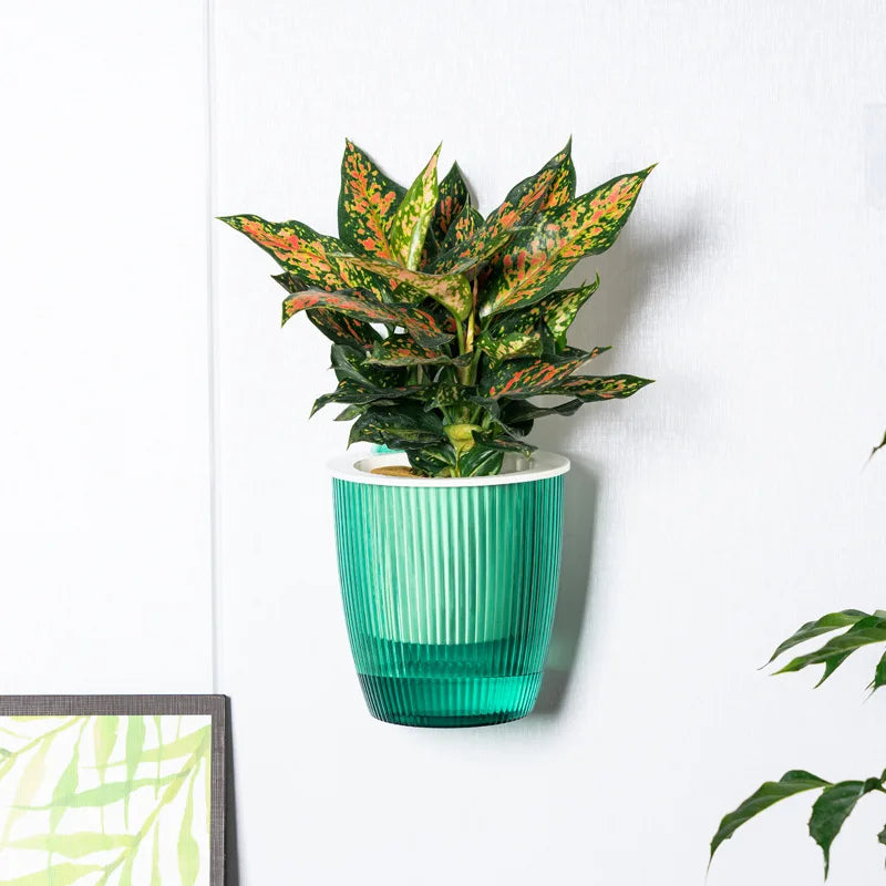 Wall Mounted Planter 18cm Plastic Hanging Flower Pot Self-Watering Wall Decoration – White