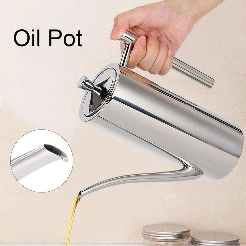 Oil Dispenser 700mL 304 Stainless Steel Precision Pouring Pot with Drip Control for Kitchen Use