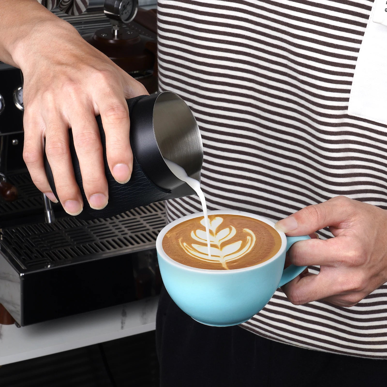 Espresso Milk Pitcher 500ml Handleless Stainless Steel Frothing Jug with Sharp Spout - Black