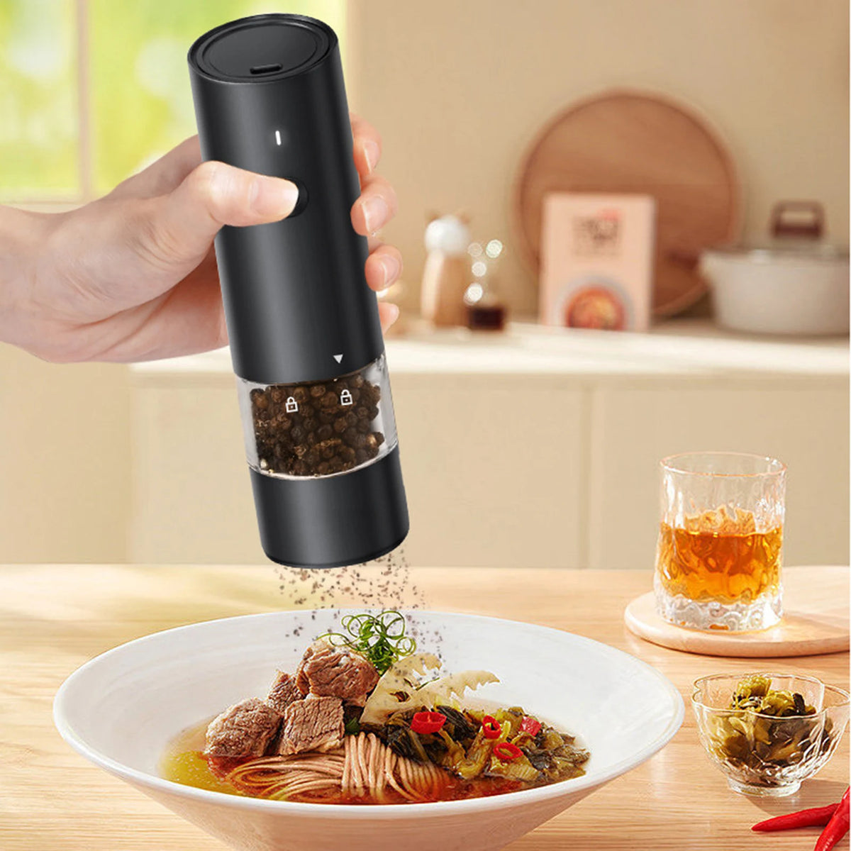 Electric Spice Mill 16.9 cm Rechargeable Adjustable Coarseness with Built-In Light - Black