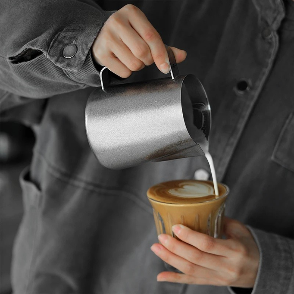 Milk Frothing Pitcher 600ml Stainless Steel Espresso Latte Jug - Silver
