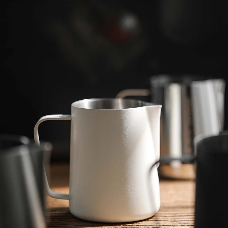 600ml Stainless Steel Milk Frothing Pitcher White Finish Latte Art Jug