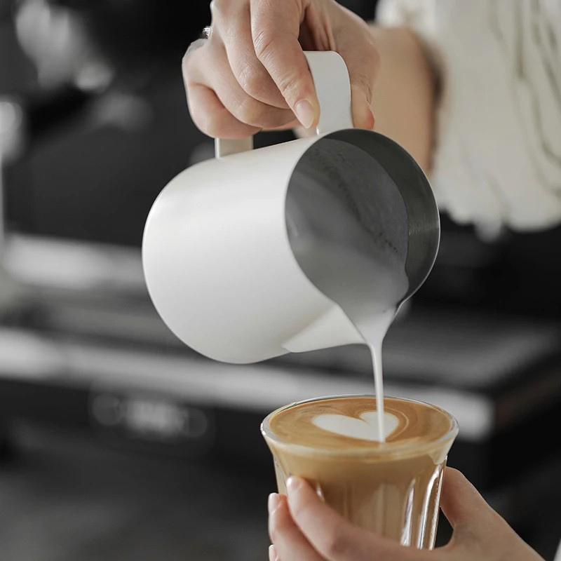 600ml Stainless Steel Milk Frothing Pitcher White Finish Latte Art Jug